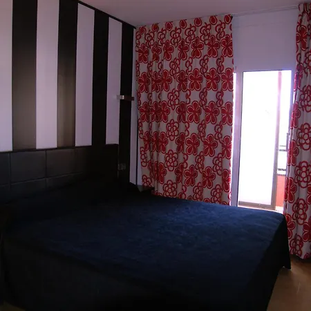 Amplio En La Playa Con Piscina Y Aire Acondicionado, Cerca Del Centro Y Supermercado - Es-323-37 L'Estartit